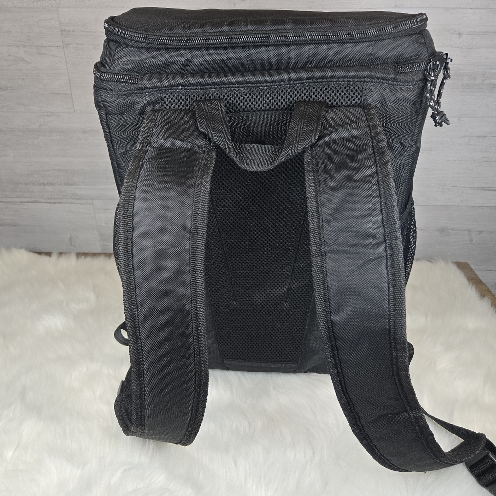 Igloo Repreve Backpack Cooler - image 2